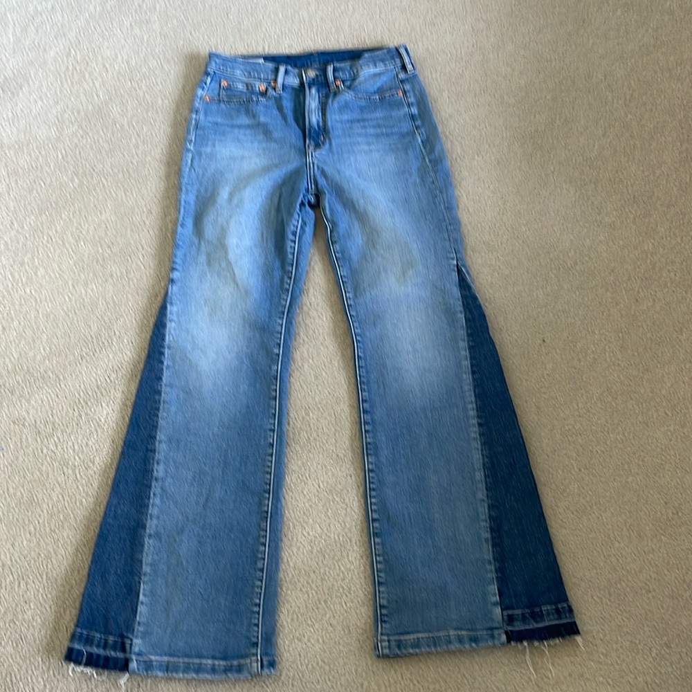 GAP 70s high rise flare jeans- 28/6R